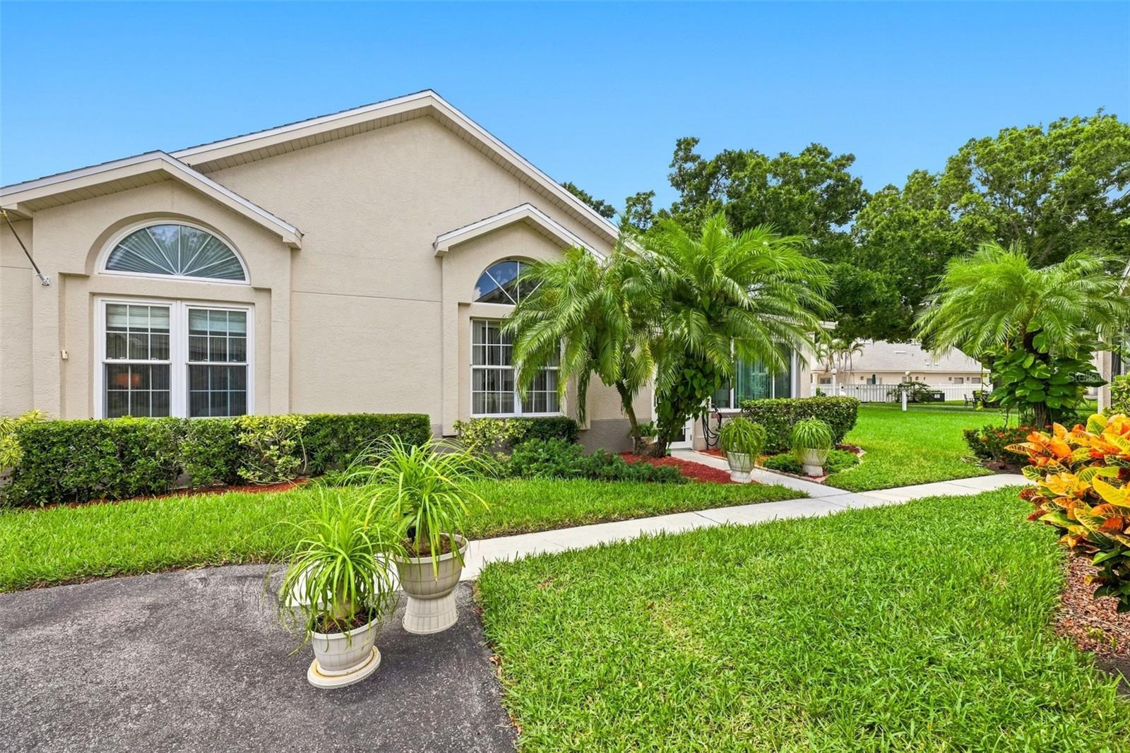 1131 GOLFVIEW WOODS DRIVE