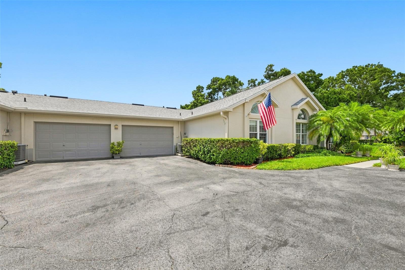 1131 GOLFVIEW WOODS DRIVE