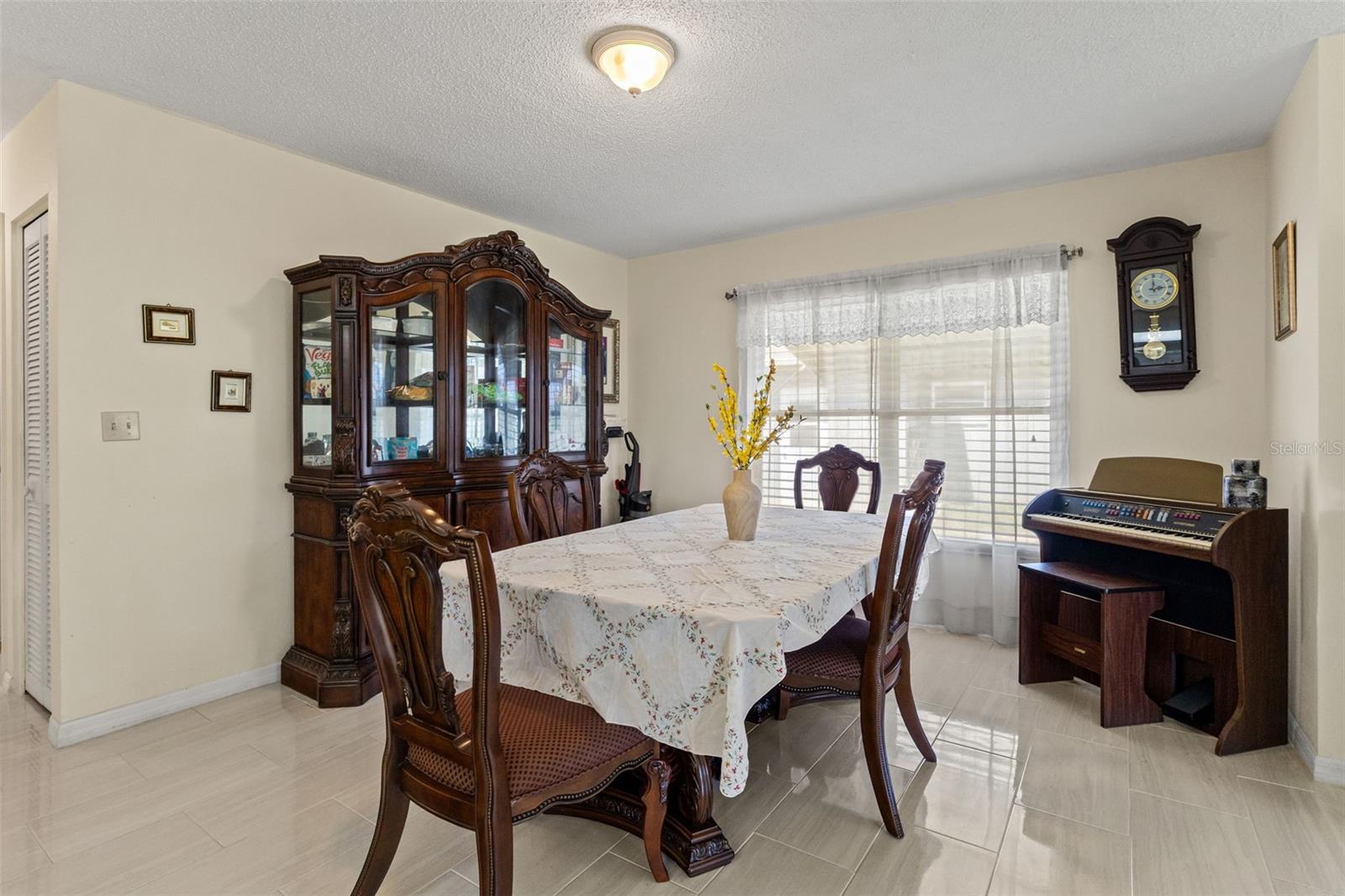 TIMBER OAKS - Residential