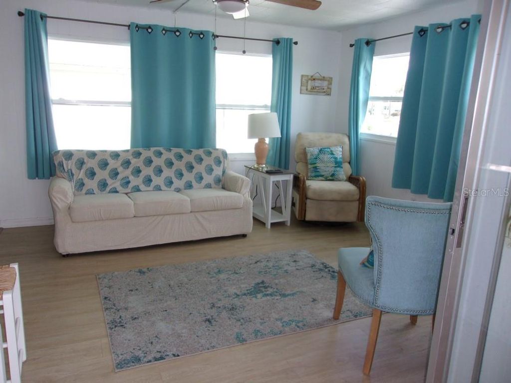 Photo of 805 S Green Circle, Venice, FL 34285 (MLS # N6142592)