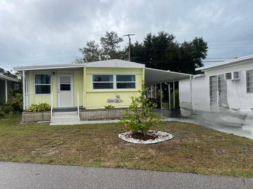 Photo of 805 S Green Circle, Venice, FL 34285 (MLS # N6142592)