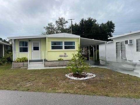 Photo of 805 S Green Circle, Venice, FL 34285 (MLS # N6142592)