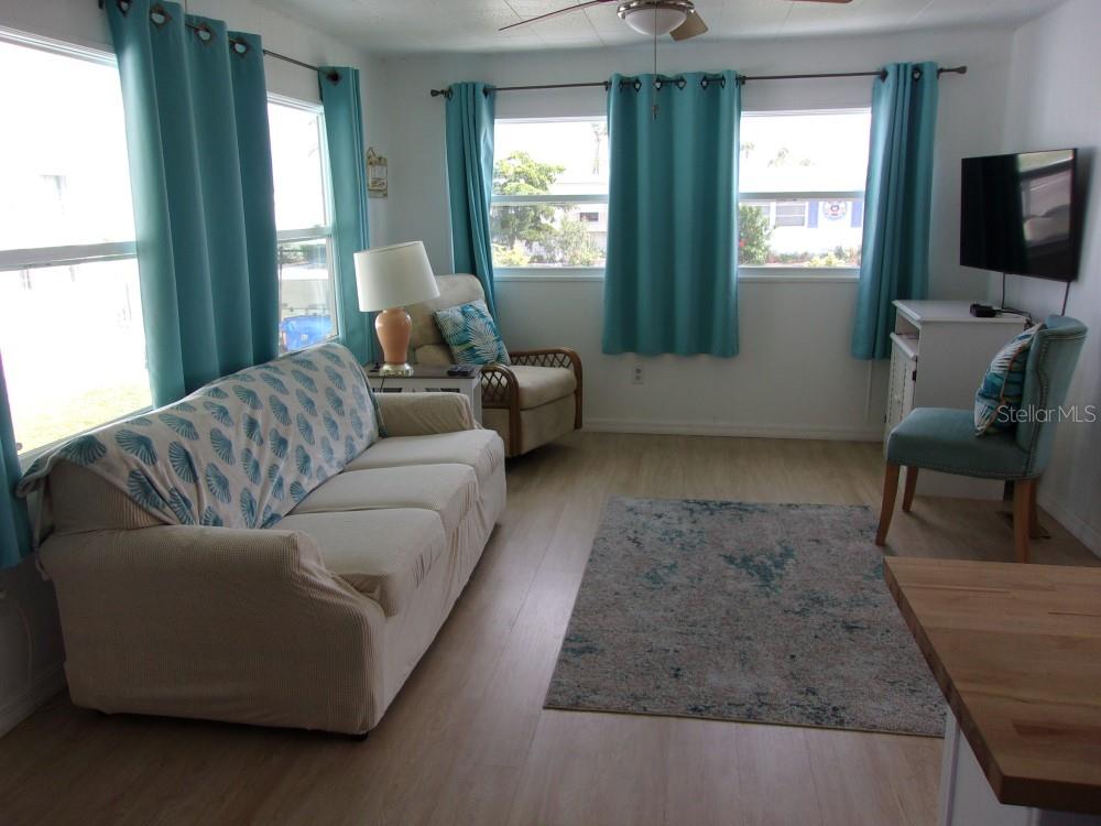 COUNTRY CLUB ESTATES - Residential