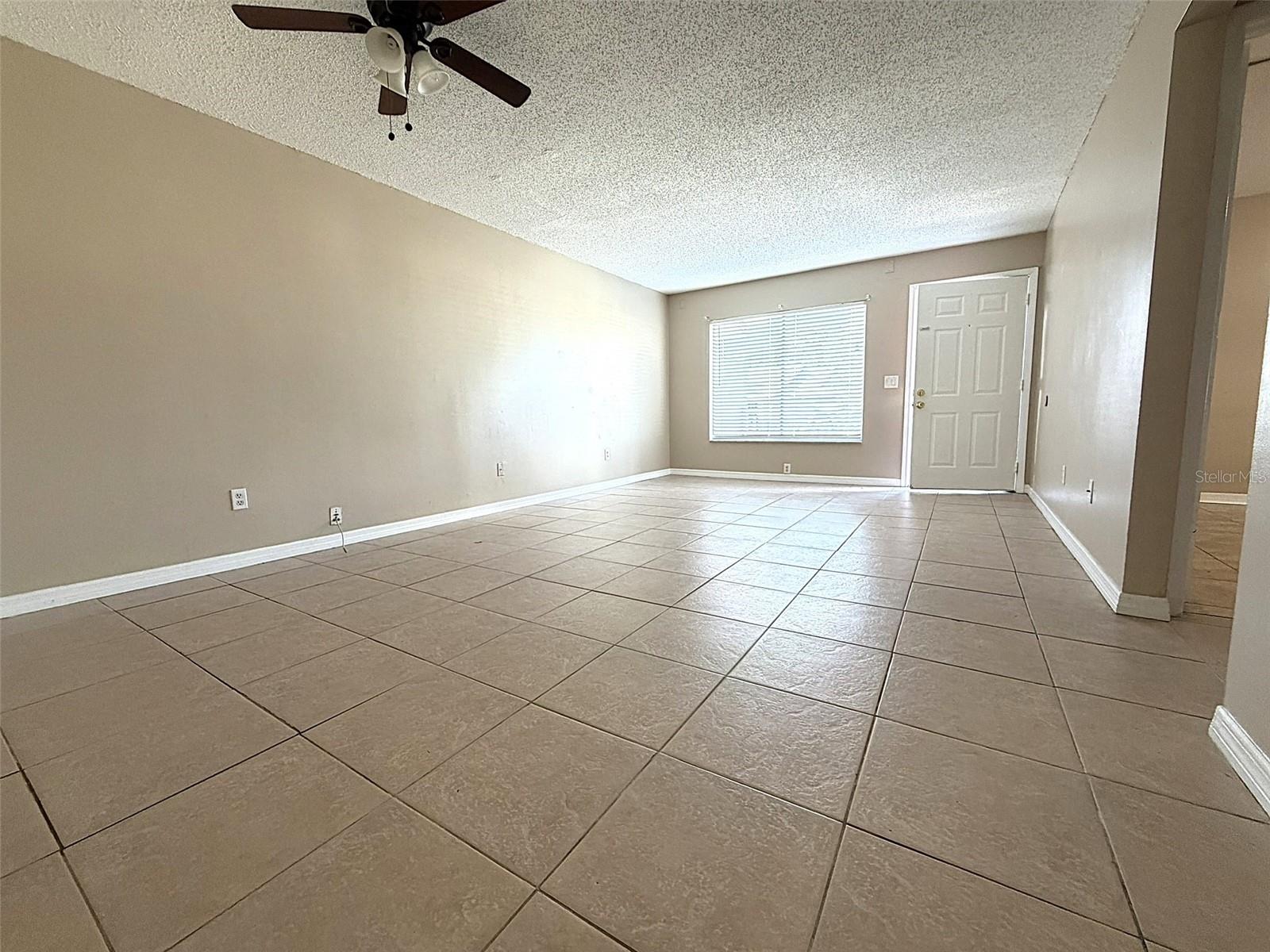 8080 PARROT DRIVE