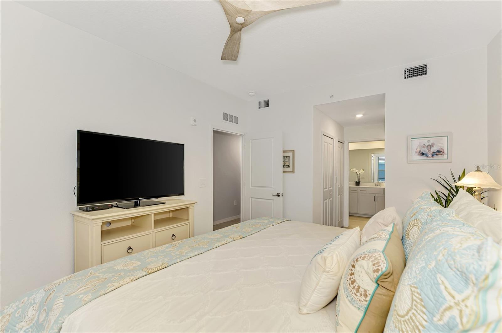 WELLEN PARK GOLF AND COUNTRY CLUB - Residential