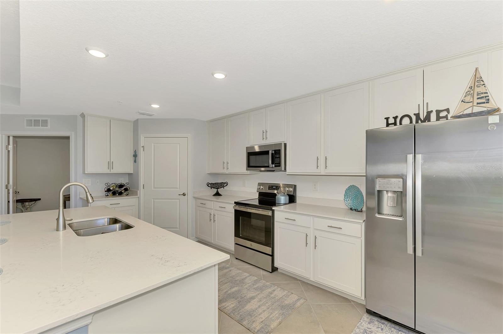 WELLEN PARK GOLF AND COUNTRY CLUB - Residential