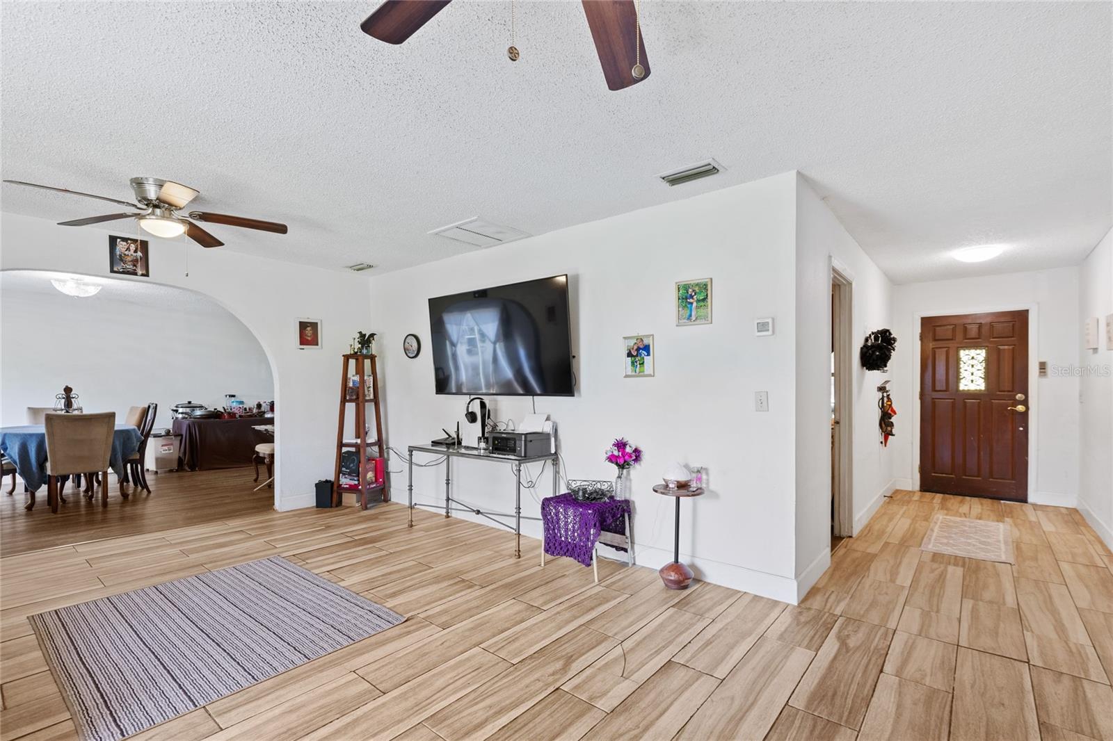 1865 ORANGE TREE DRIVE