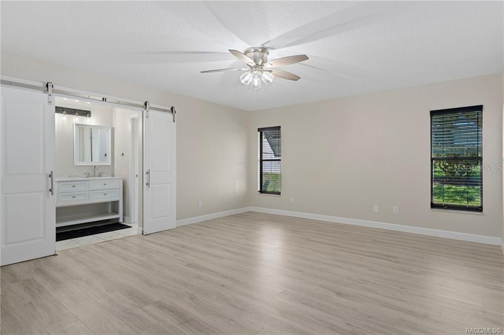 CONNELL LAKE ESTATES - Residential