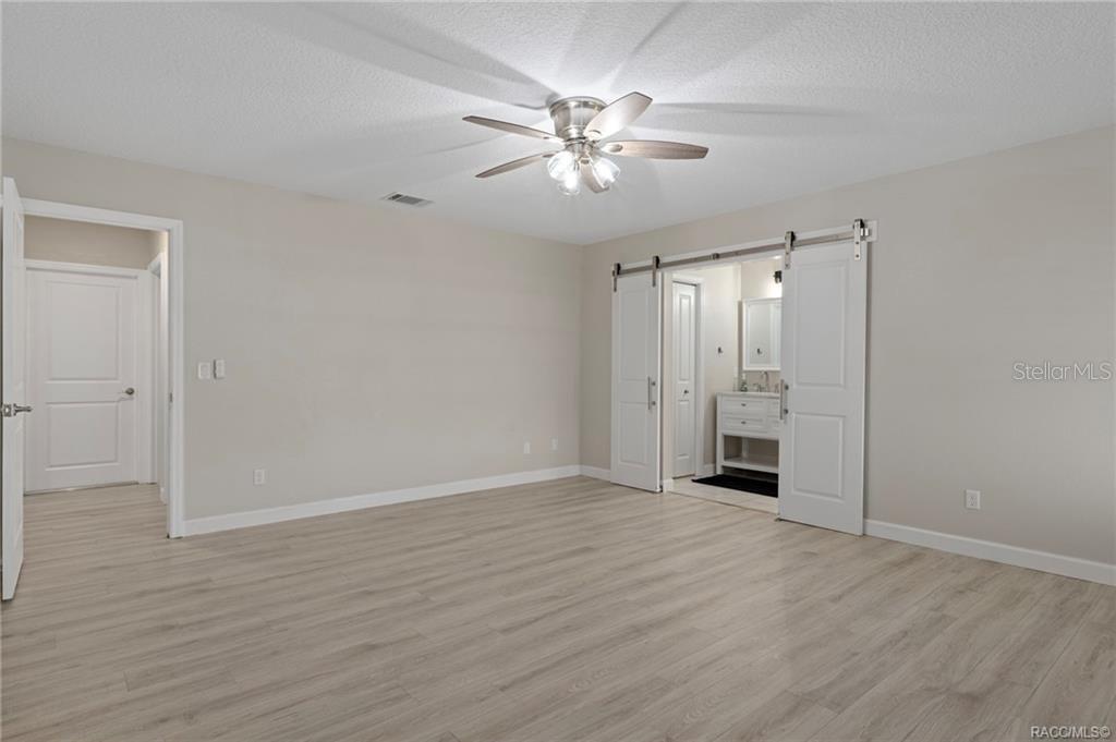 CONNELL LAKE ESTATES - Residential