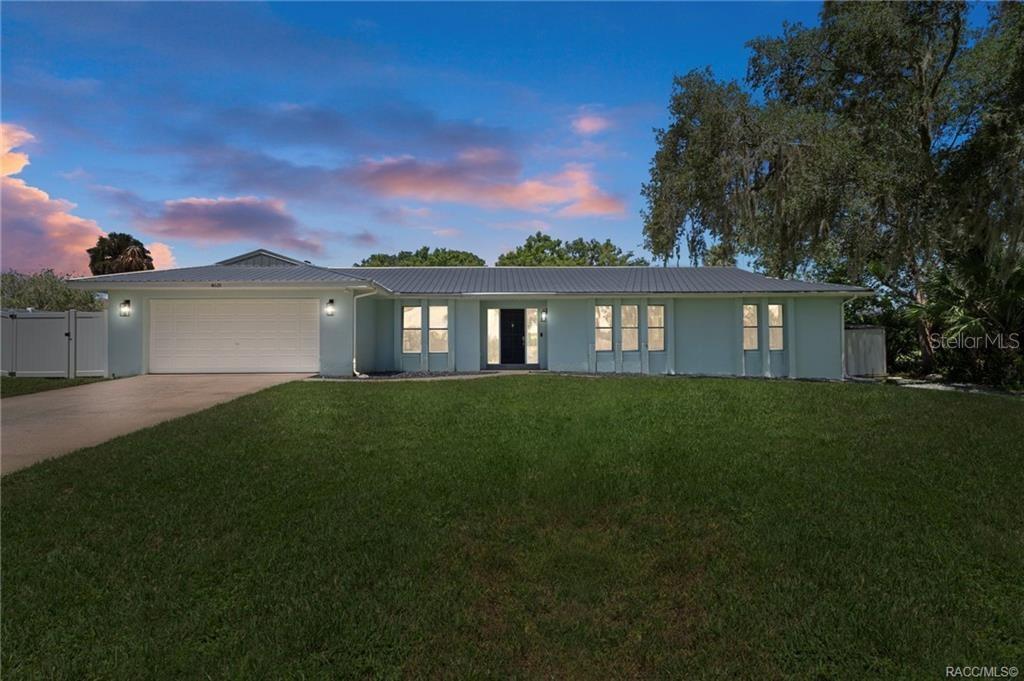CONNELL LAKE ESTATES - Residential