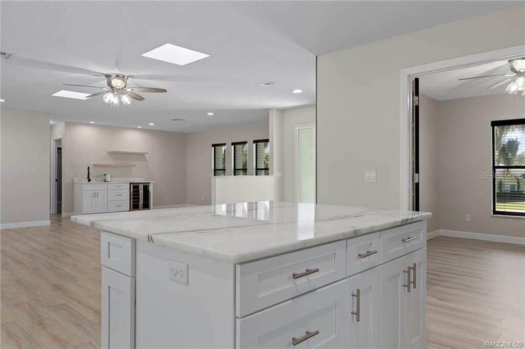 CONNELL LAKE ESTATES - Residential