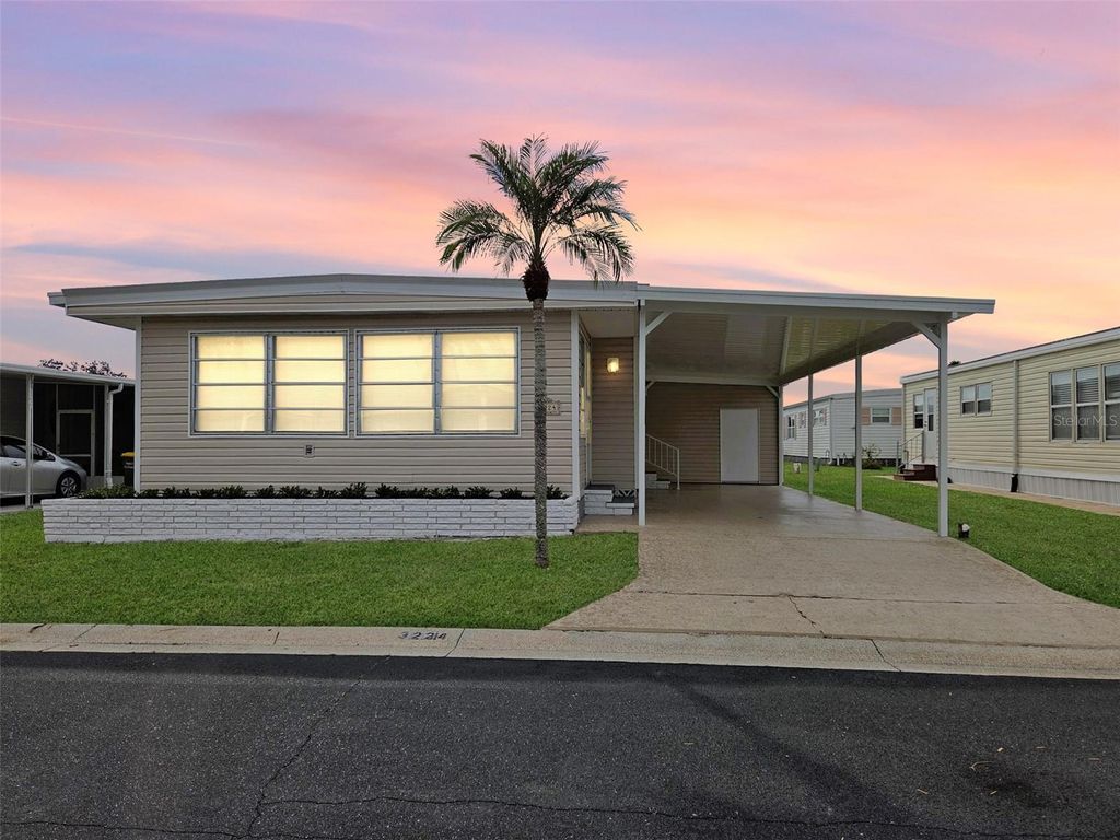 Photo of 3224 Aspen Terrace, Sarasota, FL 34237 (MLS # A4674518)