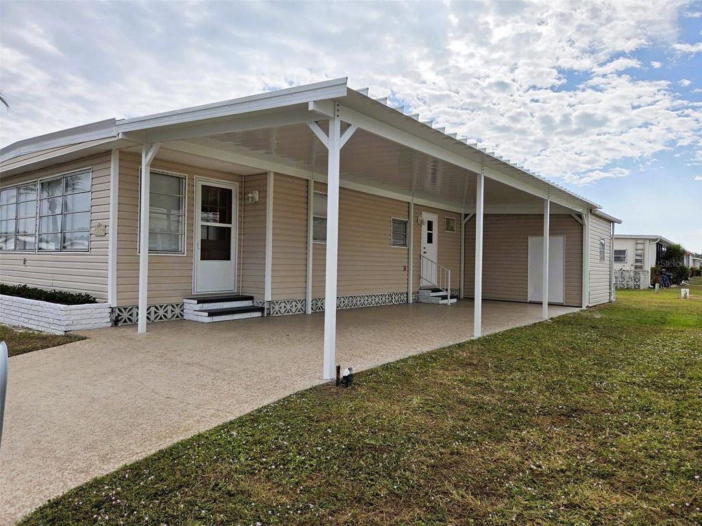 Photo of 3224 Aspen Terrace, Sarasota, FL 34237 (MLS # A4674518)