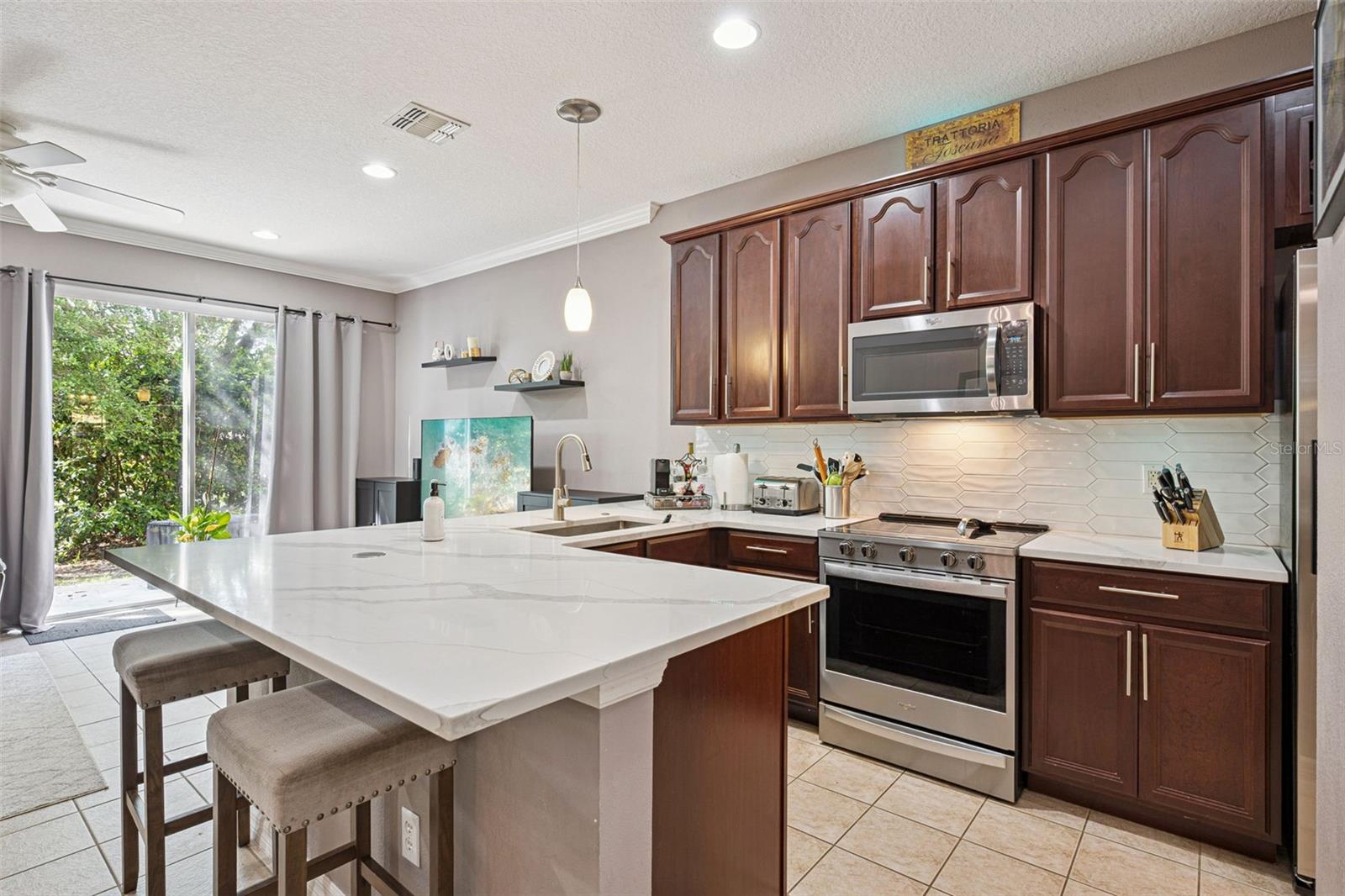 CLAYTON CROSSING TWNHMS - Residential