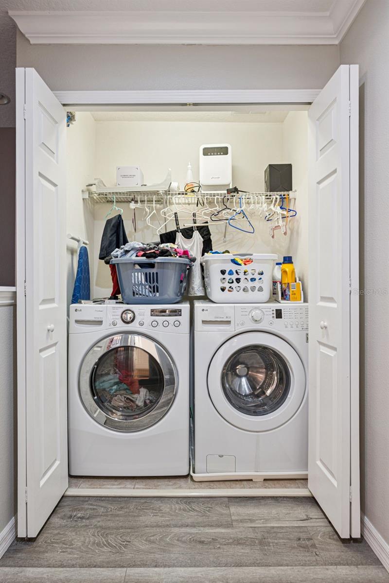 CLAYTON CROSSING TWNHMS - Residential