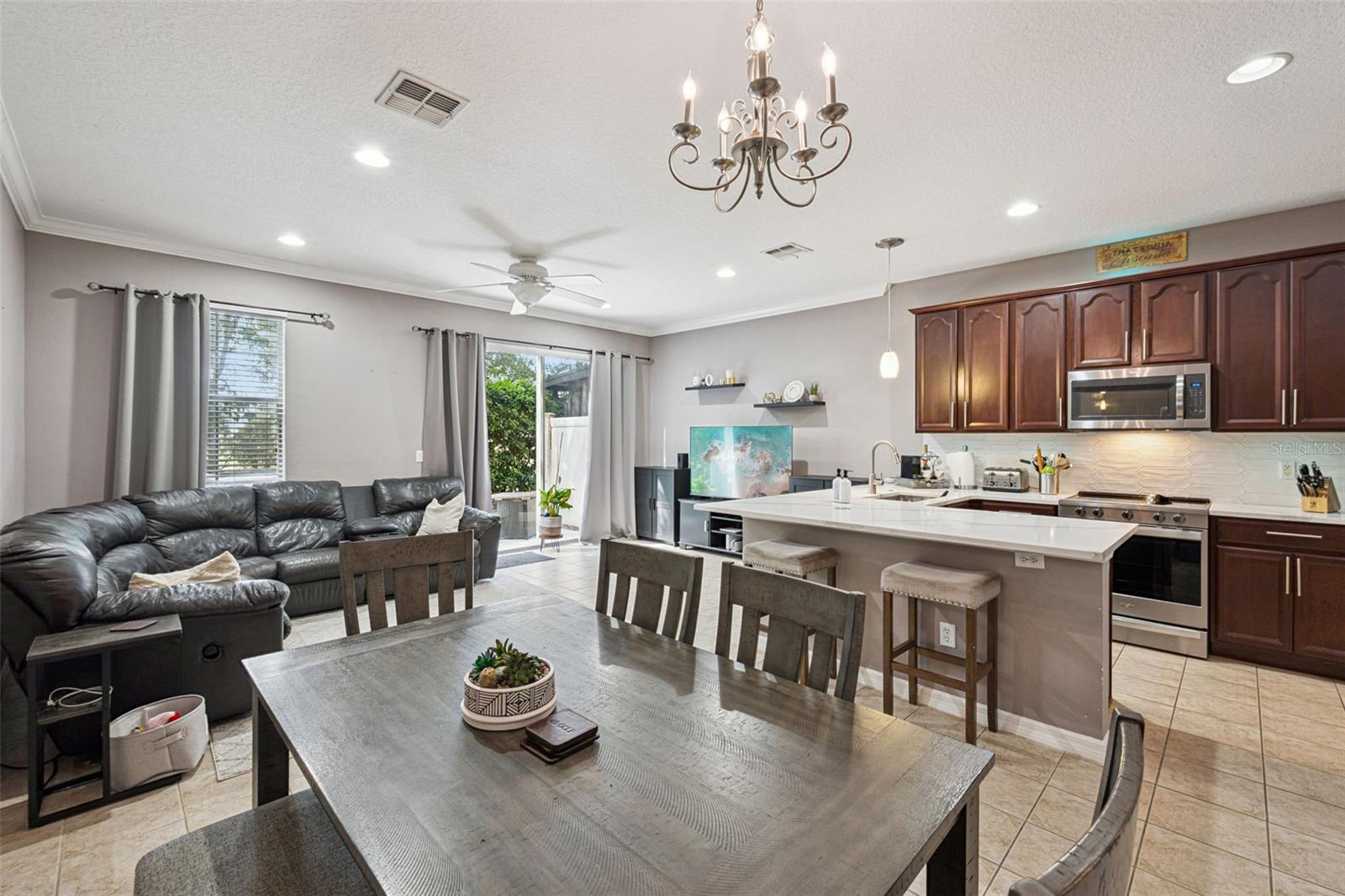 CLAYTON CROSSING TWNHMS - Residential