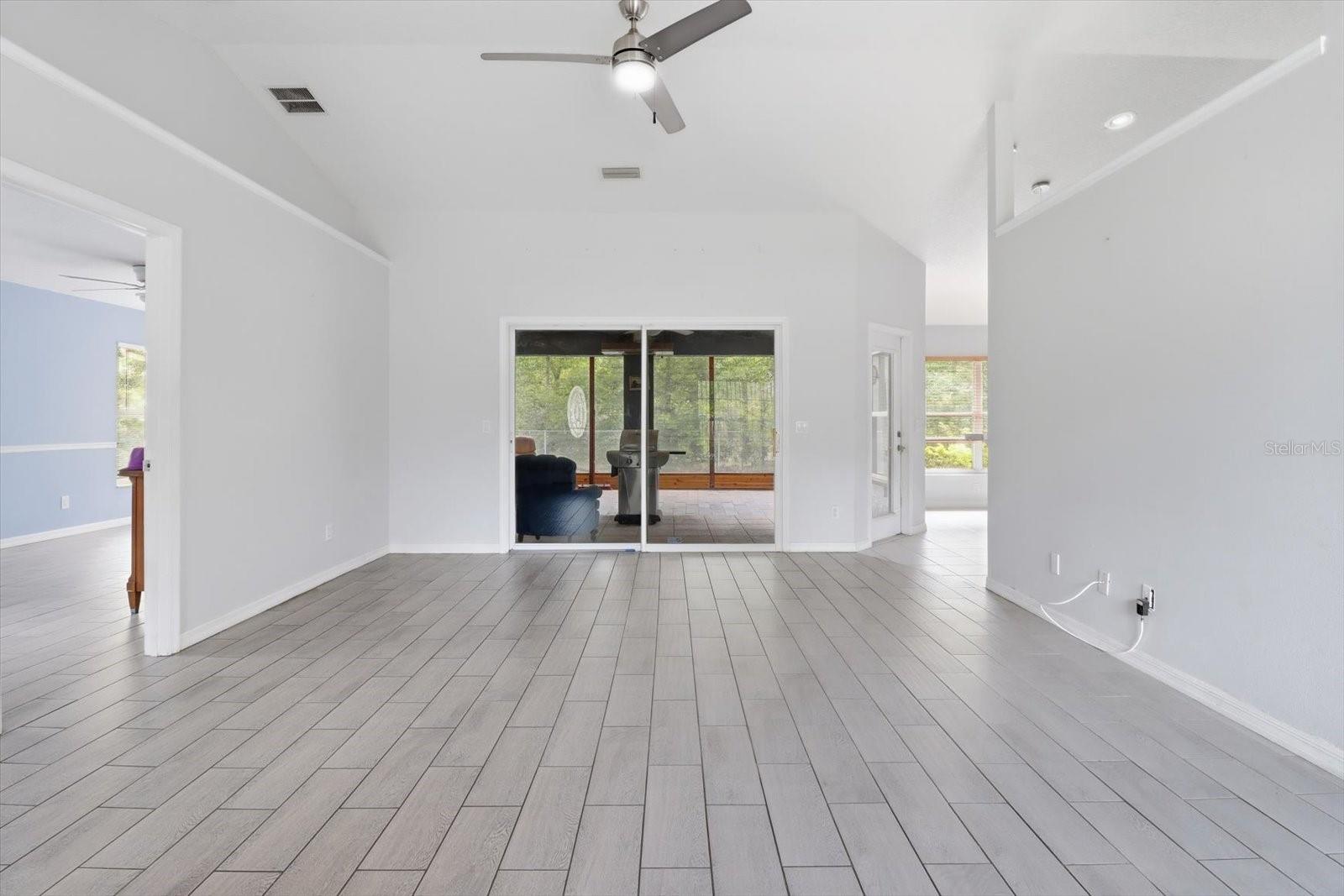 CITRUS SPGS UNIT 14 - Residential