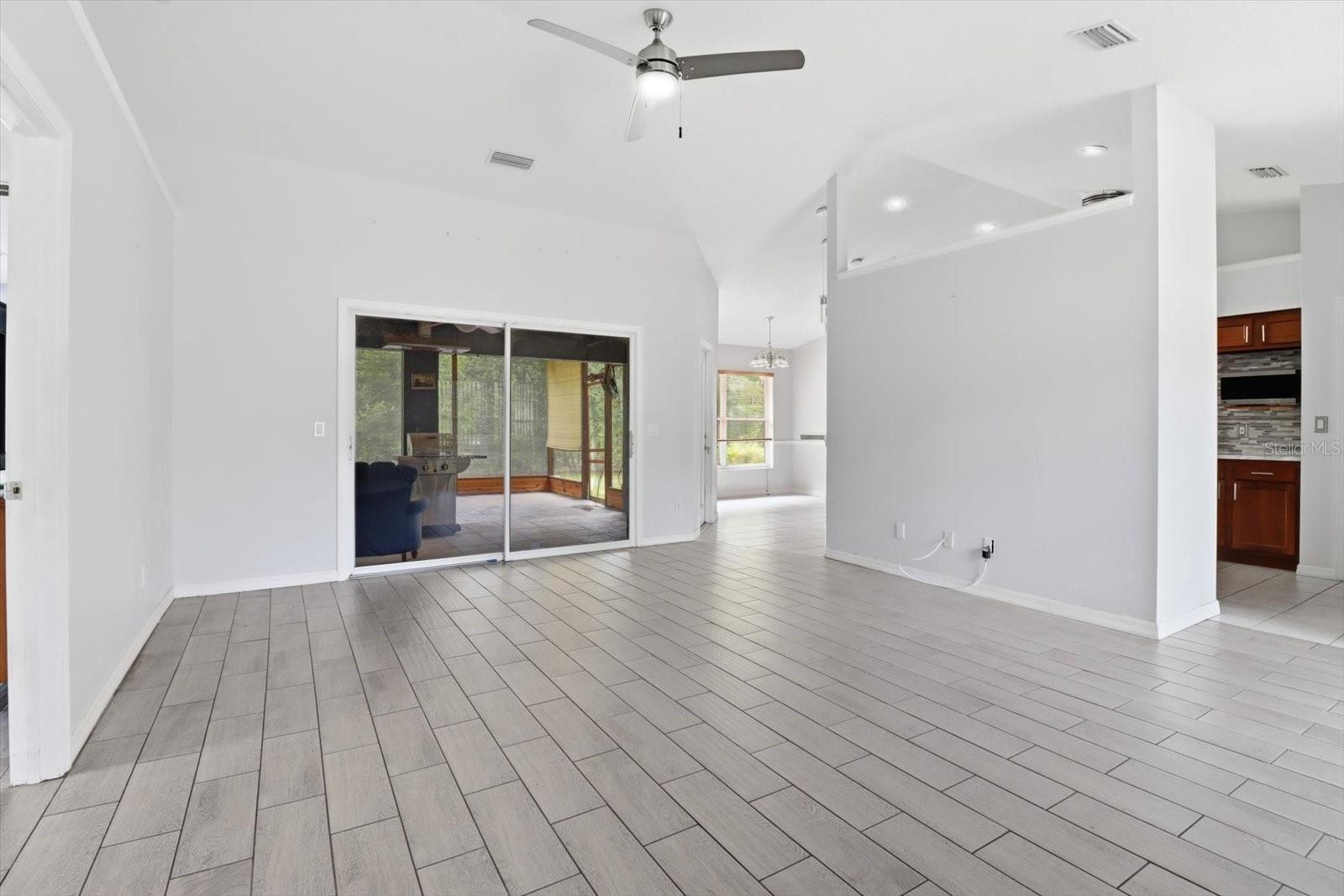 CITRUS SPGS UNIT 14 - Residential