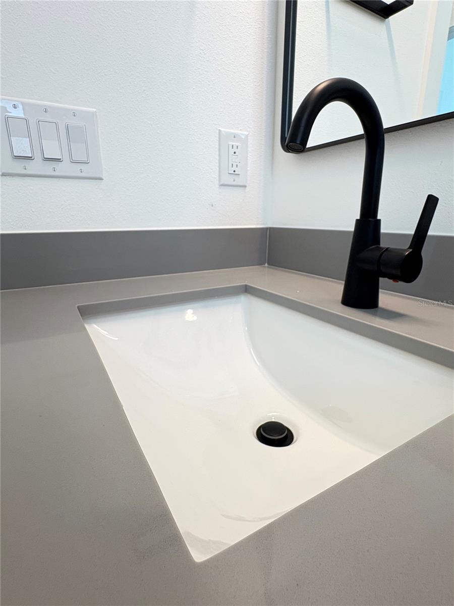 PORT CHARLOTTE SUB 33 - Residential Lease