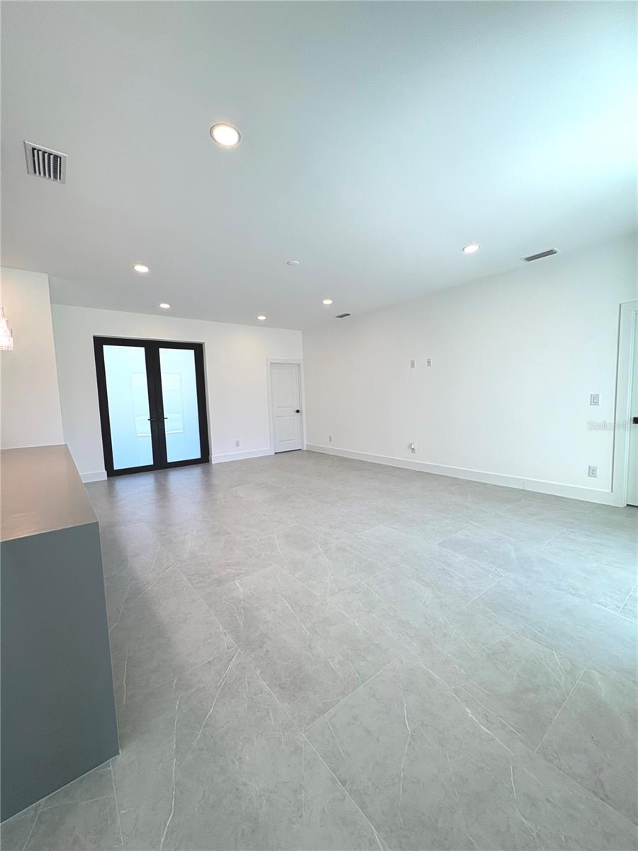 PORT CHARLOTTE SUB 33 - Residential Lease