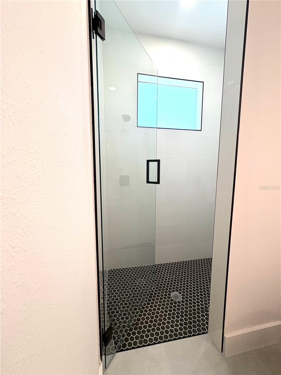 PORT CHARLOTTE SUB 33 - Residential Lease