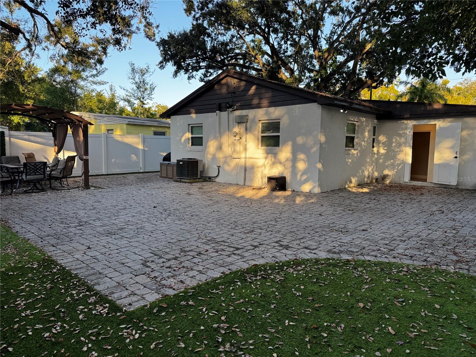 MARYLAND MANOR REV - Residential Lease