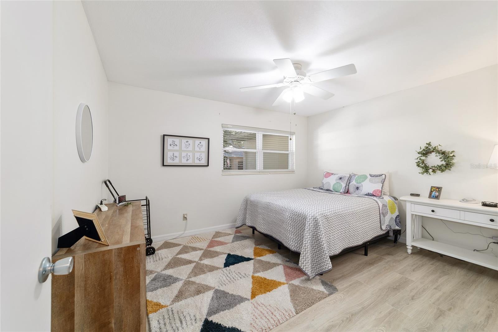 ON TOP OF THE WORLD - Residential