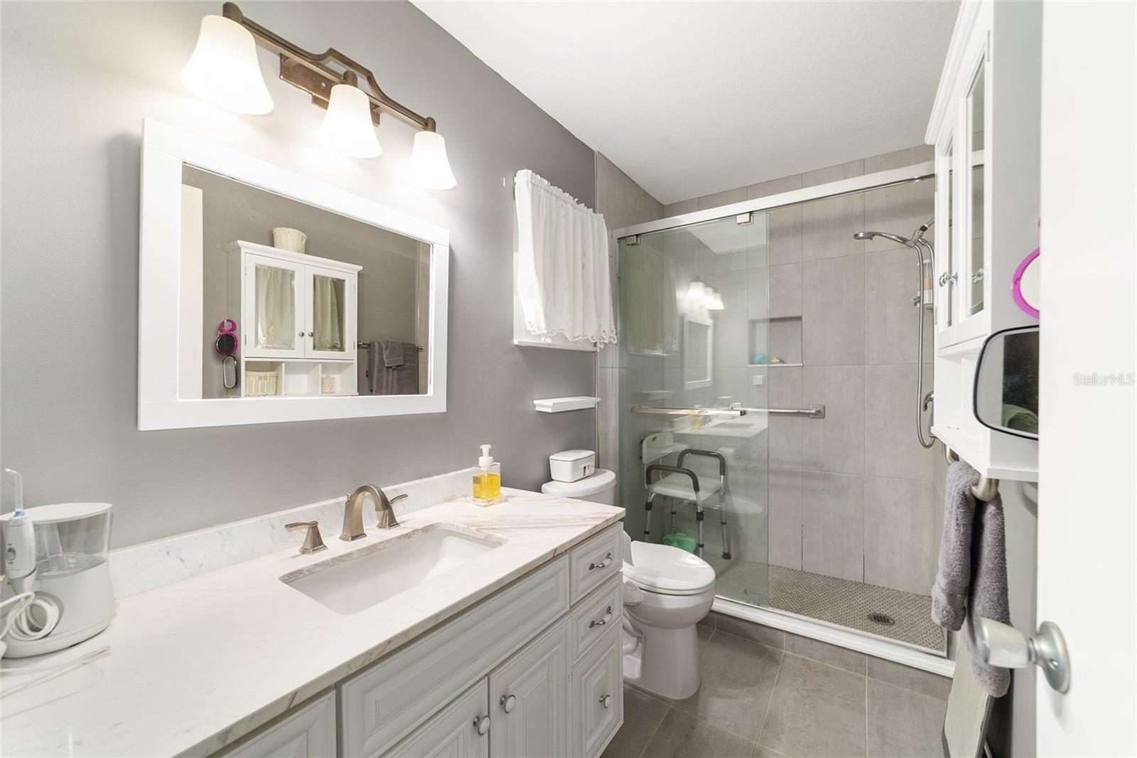 ON TOP OF THE WORLD - Residential