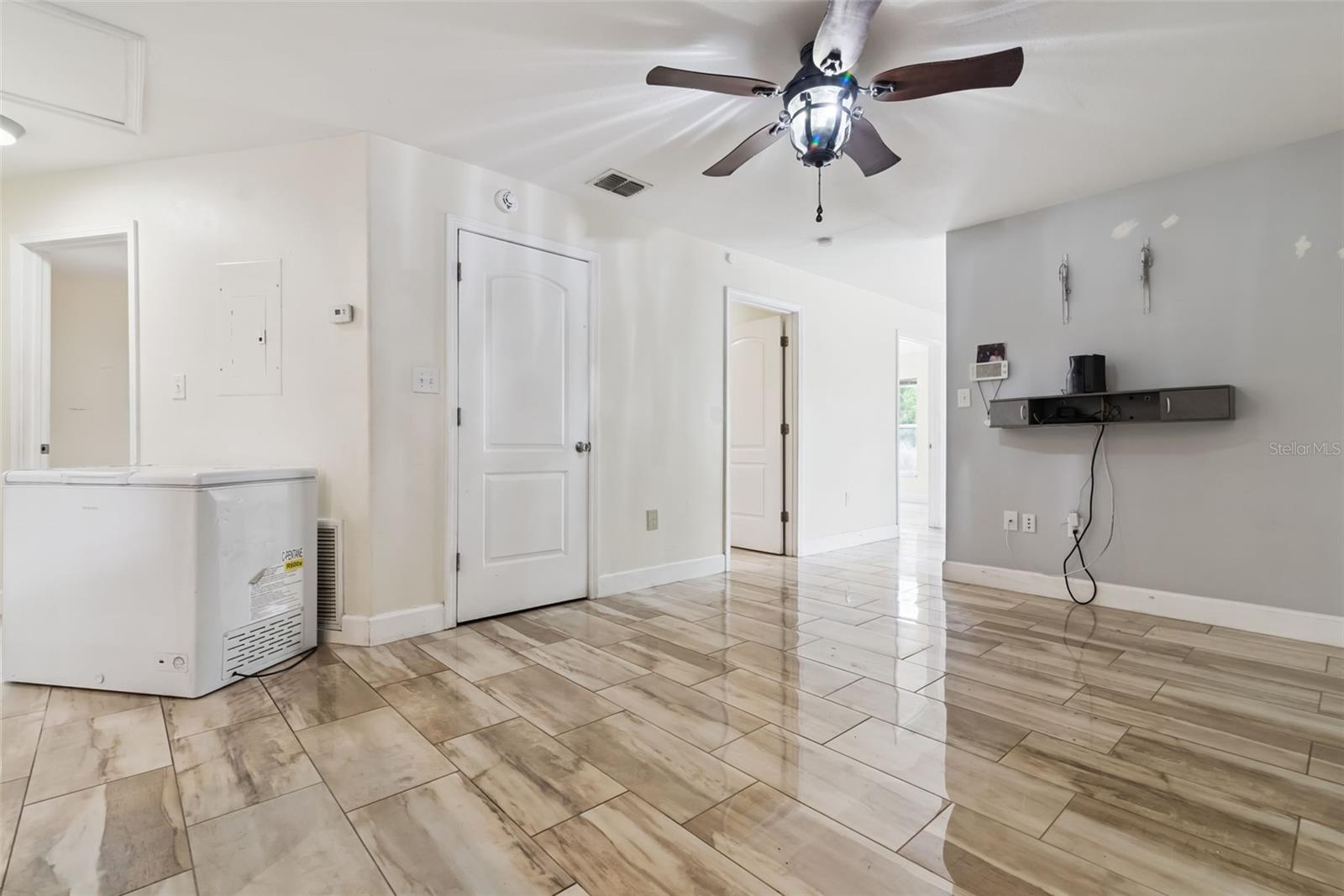 PACKARDS 1ST ADD TO MIDWAY - Residential