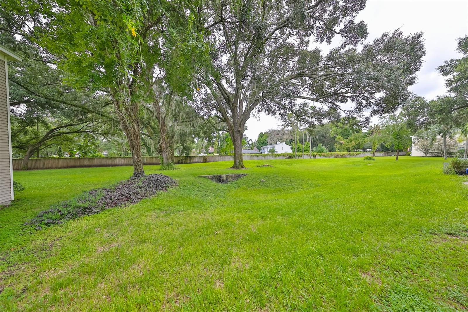 OAK VALLEY TWNHMS - Residential