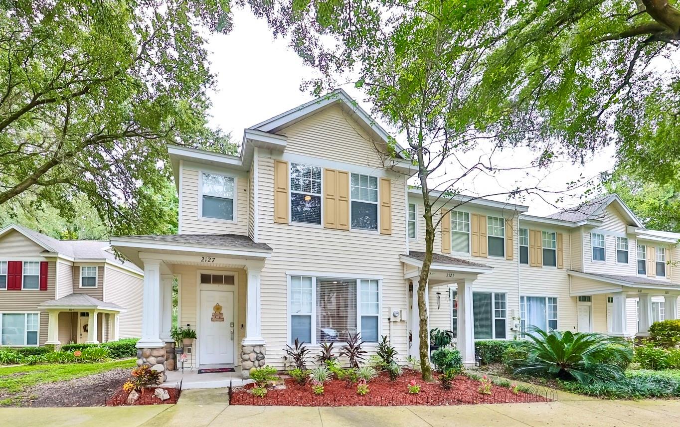 OAK VALLEY TWNHMS - Residential