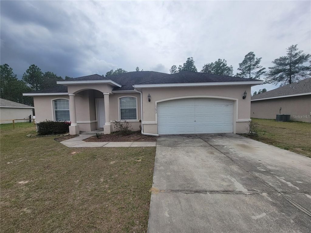 Photo of 13092 SW 84th Terrace Road, Ocala, FL 34473 (MLS # OM719925)