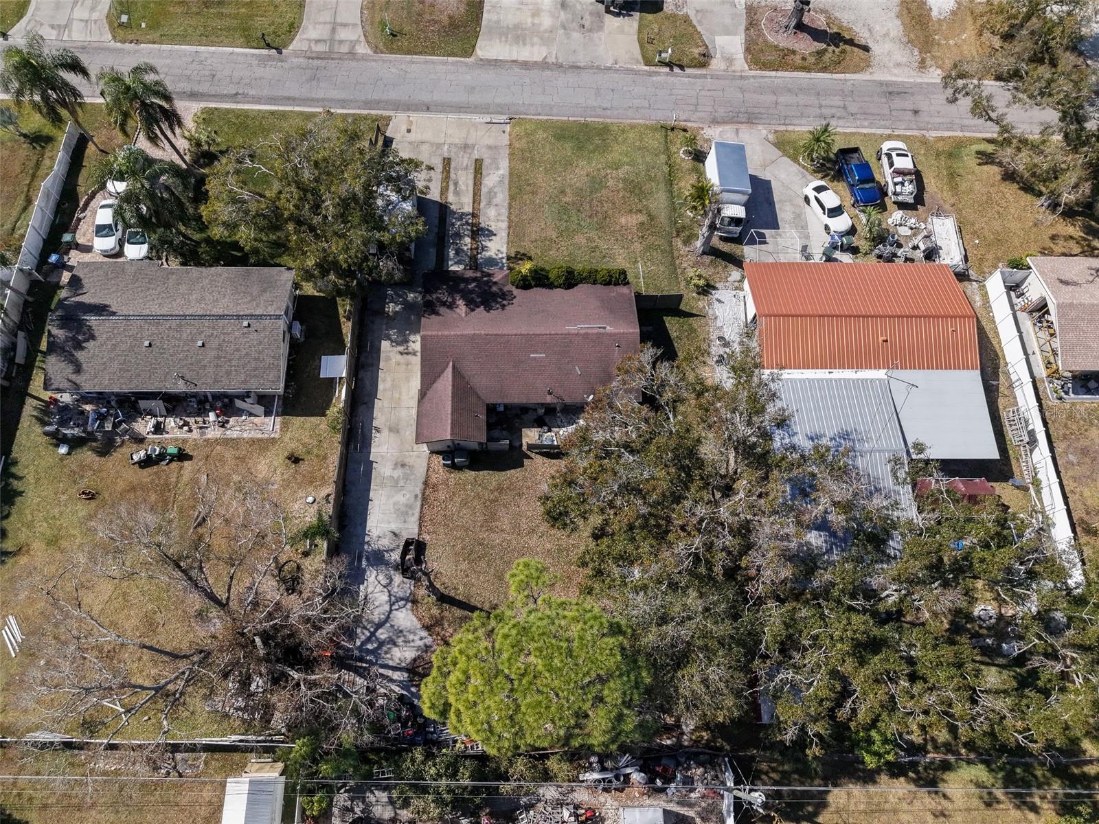 LEISURE LAKES - Residential