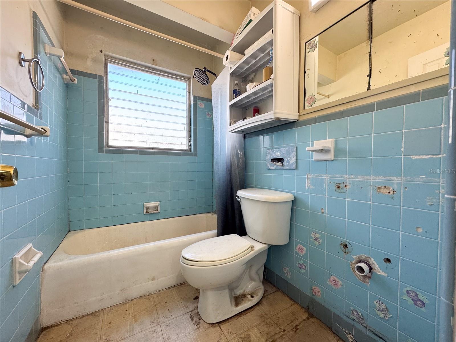 LEISURE LAKES - Residential