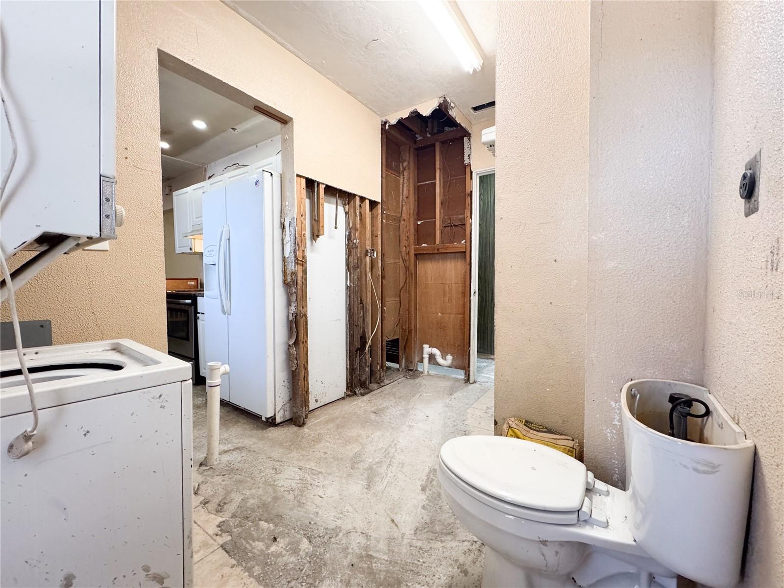 LEISURE LAKES - Residential