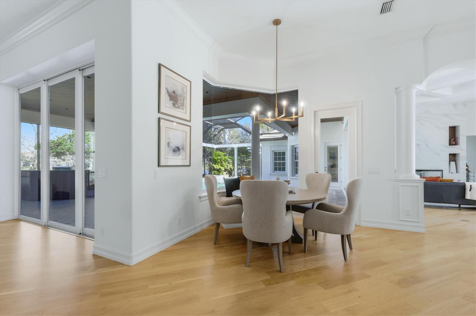 LAKE CLUB - Residential