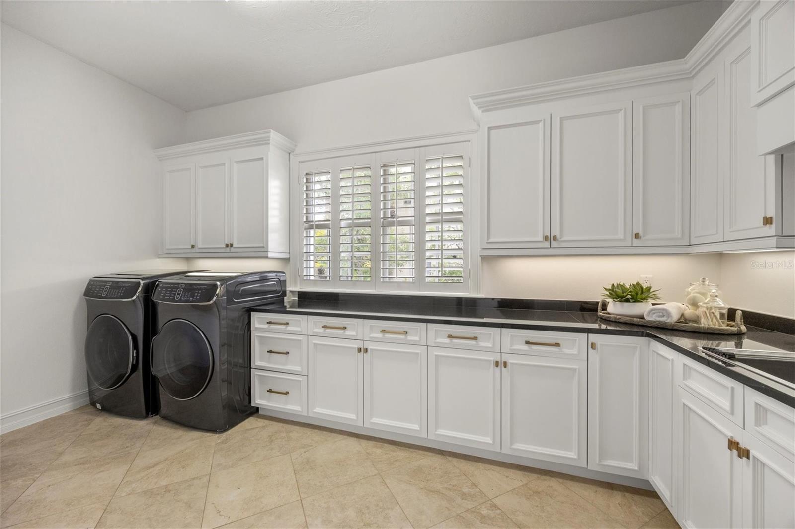 LAKE CLUB - Residential