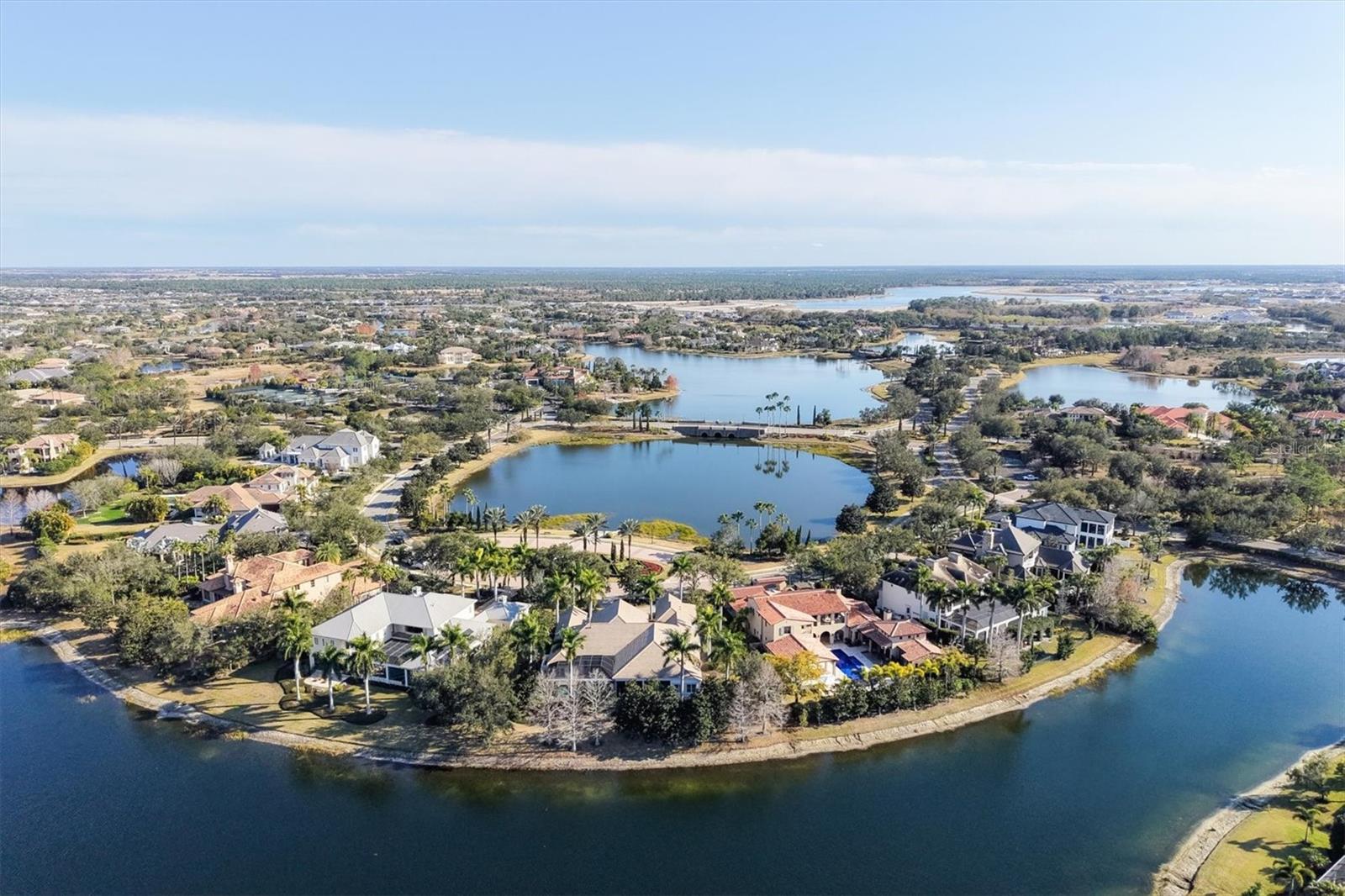 LAKE CLUB - Residential