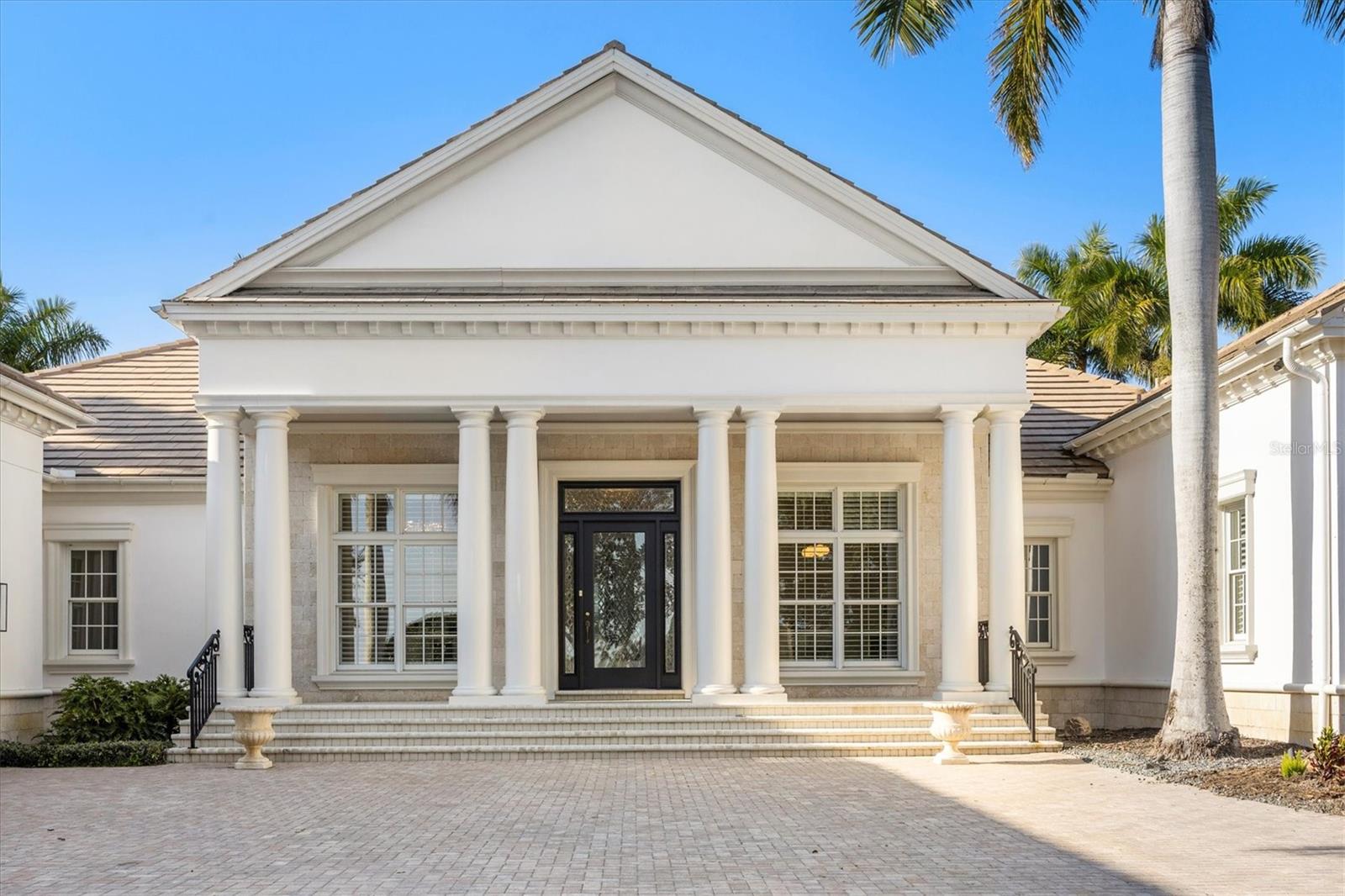 LAKE CLUB - Residential