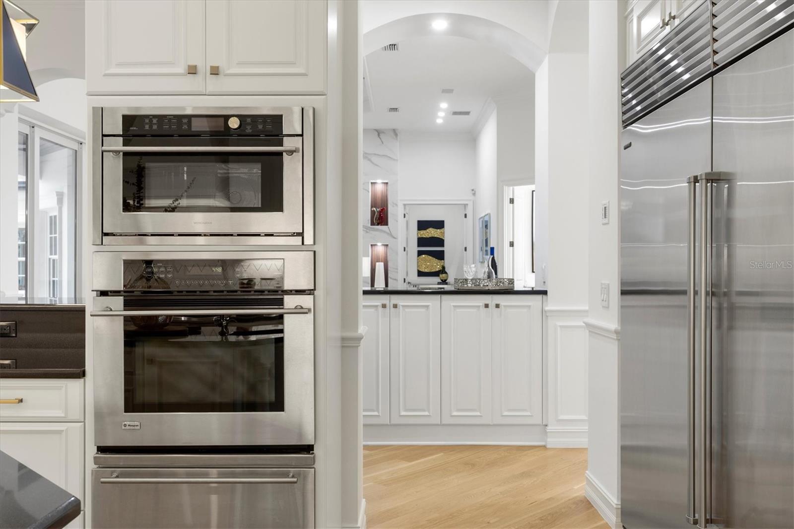 LAKE CLUB - Residential