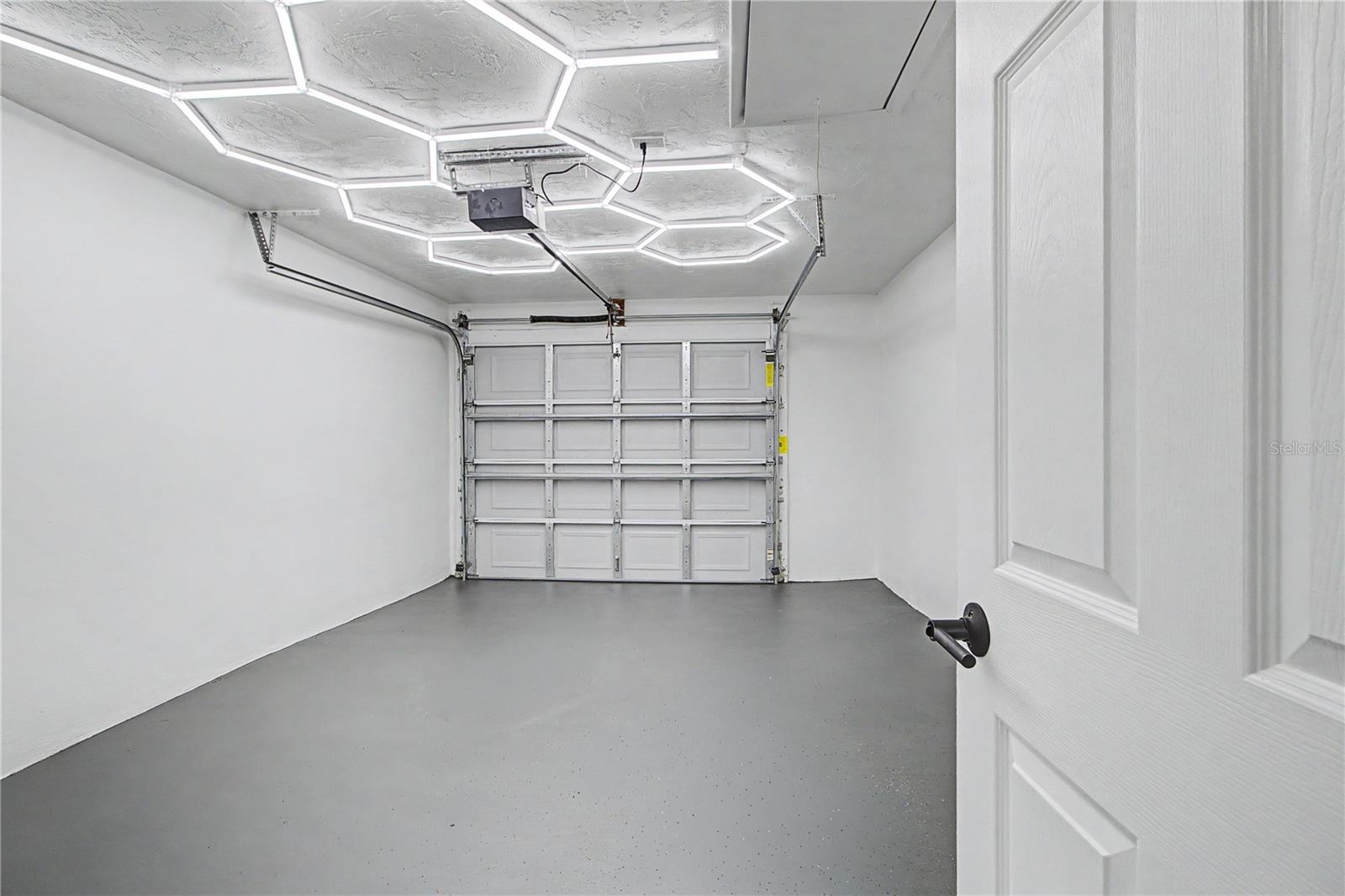 BEVERLY HILLS UNIT 06 - Residential