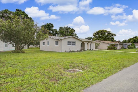 Tiny photo for 3 Kansas Street, Beverly Hills, FL 34465 (MLS # W7886157)