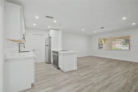 Tiny photo for 3 Kansas Street, Beverly Hills, FL 34465 (MLS # W7886157)