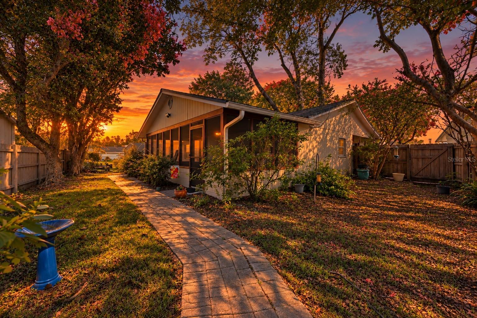 2353 BAYSWATER COURT