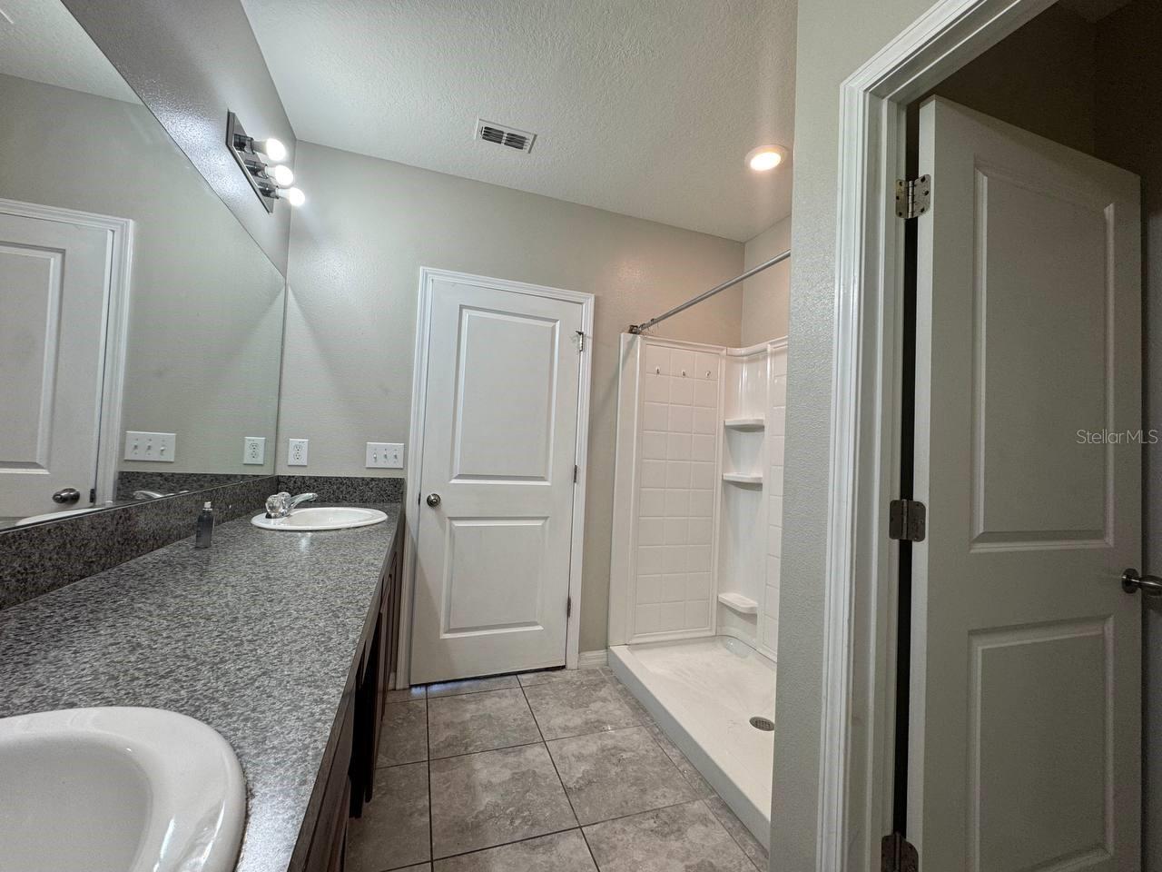 CYPRESS CREEK PH 4B - Residential Lease