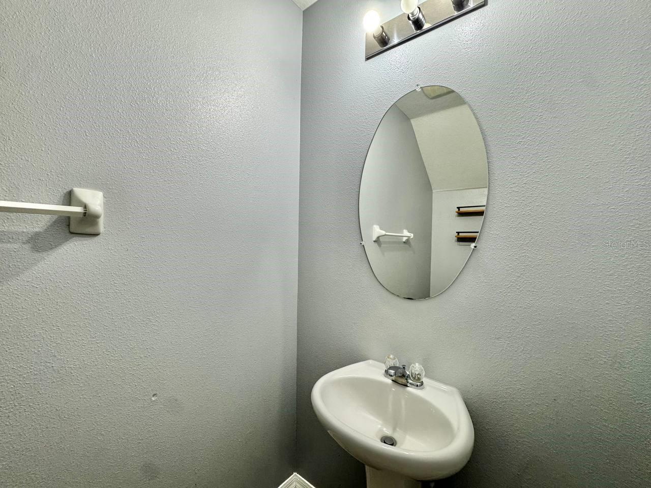 CYPRESS CREEK PH 4B - Residential Lease