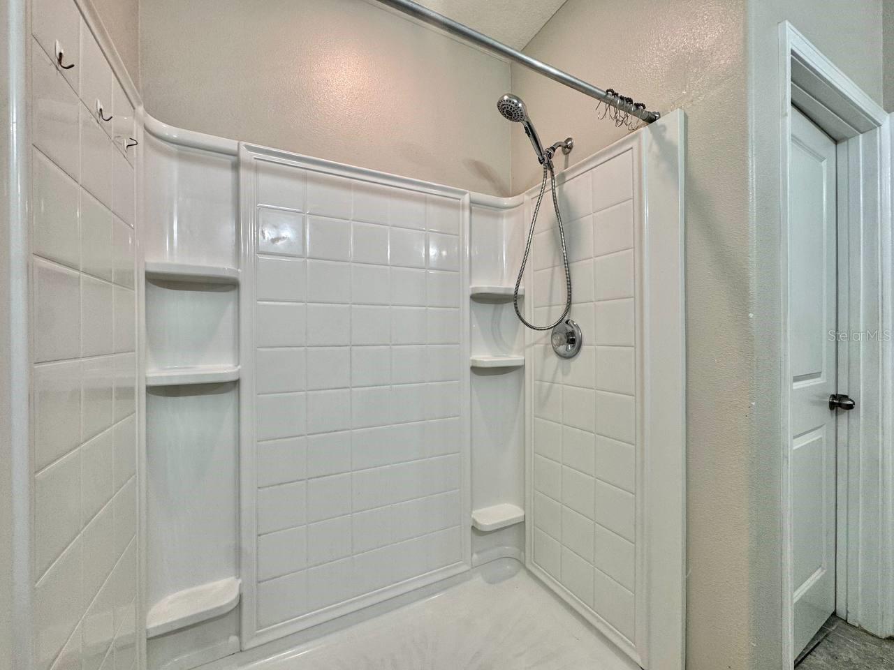 CYPRESS CREEK PH 4B - Residential Lease