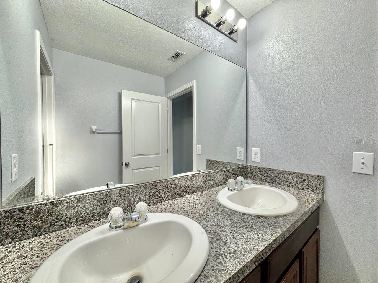 CYPRESS CREEK PH 4B - Residential Lease