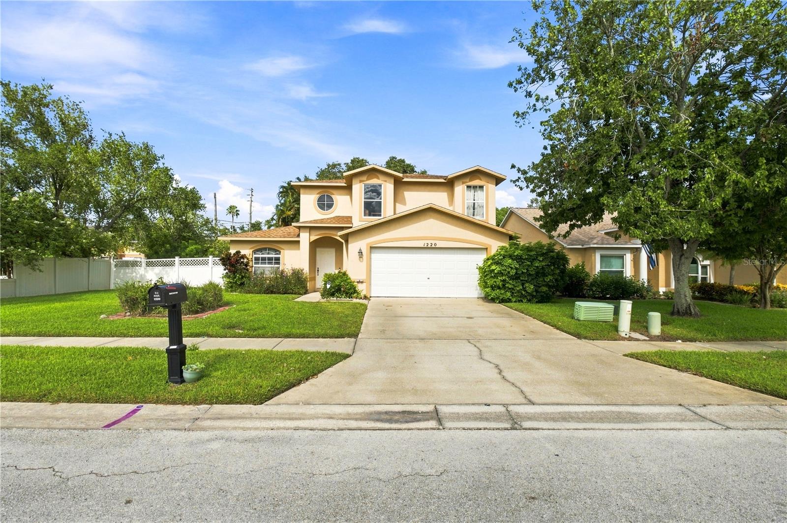 1220 ALEXANDER WAY