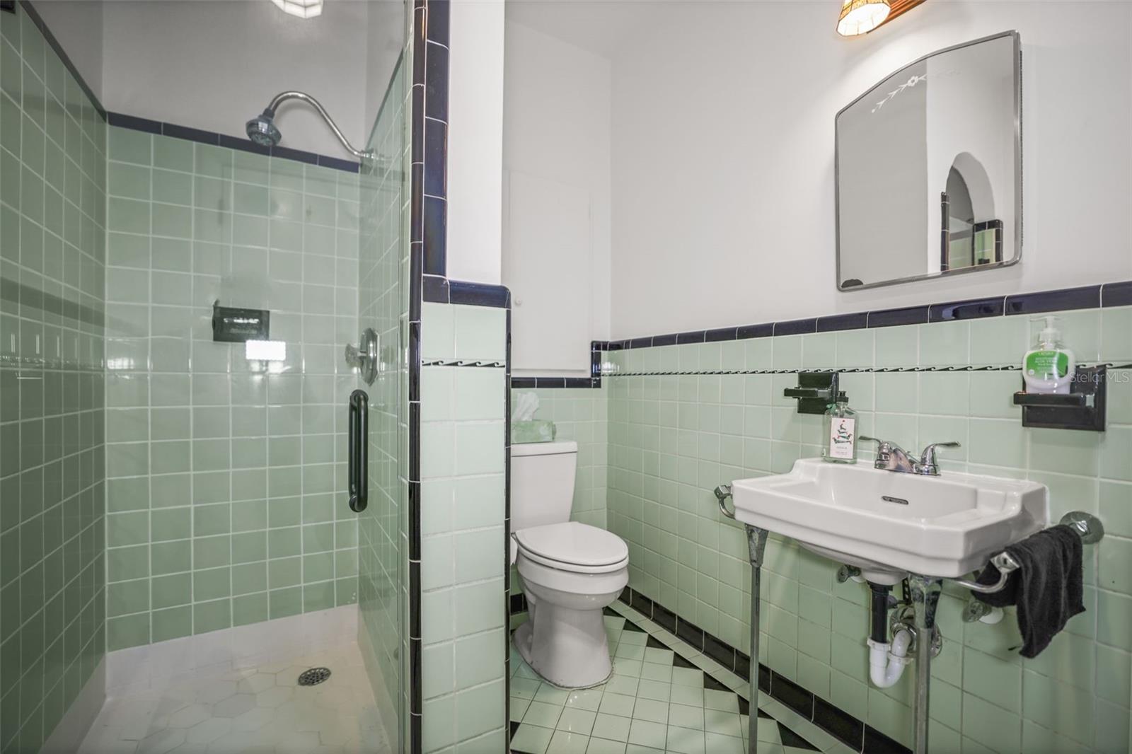 GROVE TERRACE - Residential